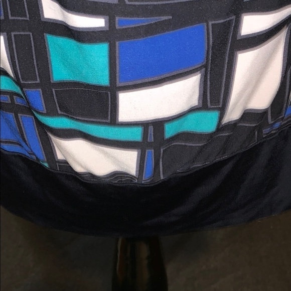 Fashion bug 2x geometric print drape neck blouse - Picture 3 of 6